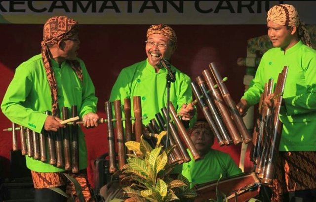 Drs. Eka Diana